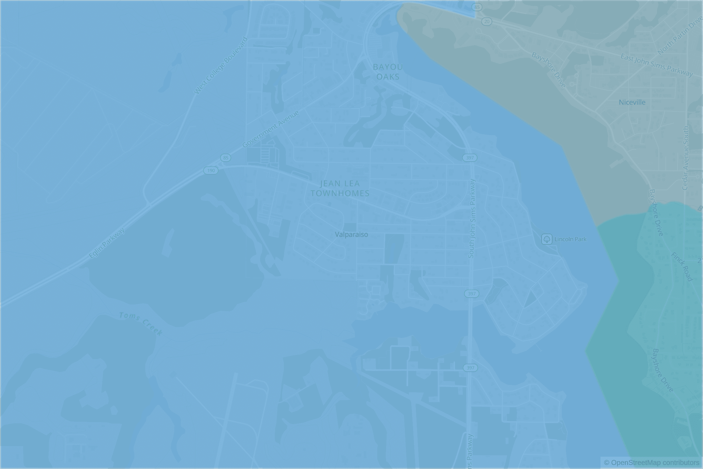 Map of central Valparaiso, FL and the blocks around it, each census tract shaded by its neighborhood grade, A to F